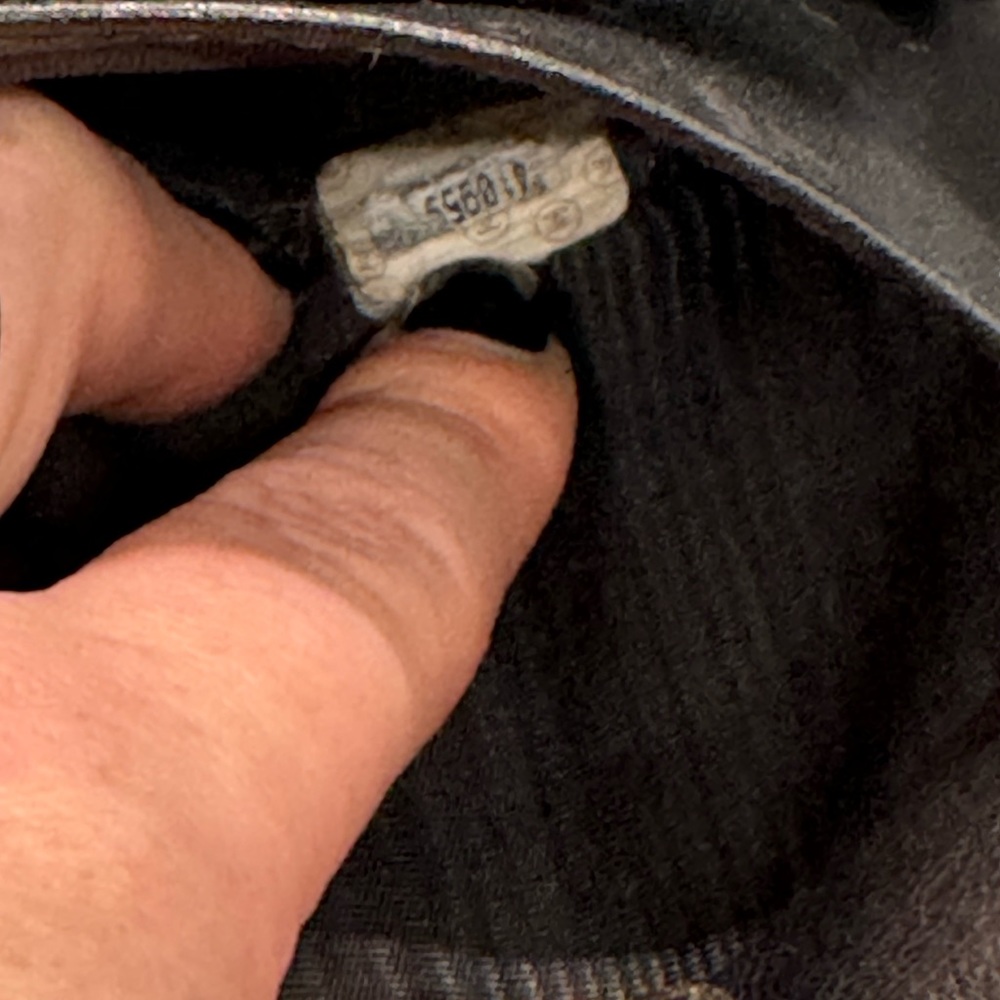 CHANEL BLK Caviar Leather Long Wallet - Picture 12 of 16